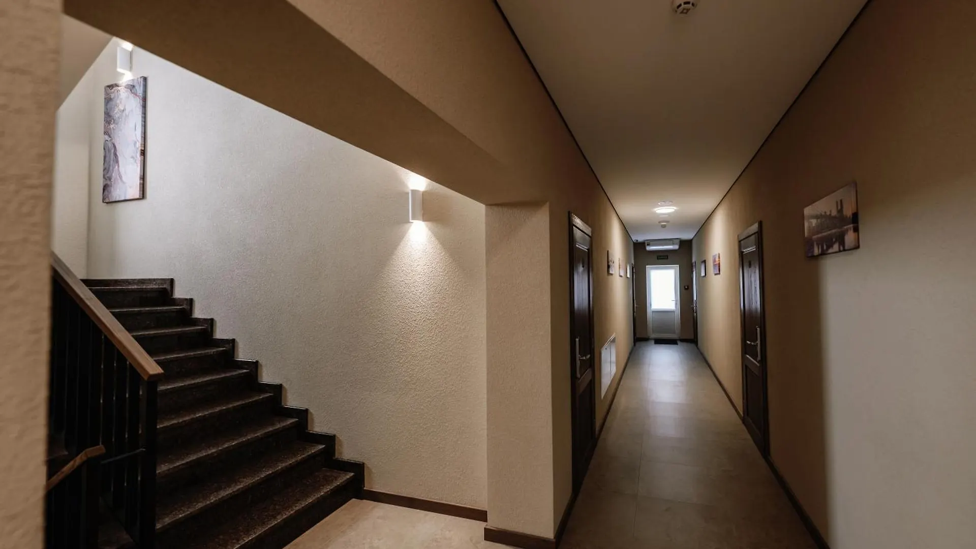 Nesvit Capsule Hotel Kiev